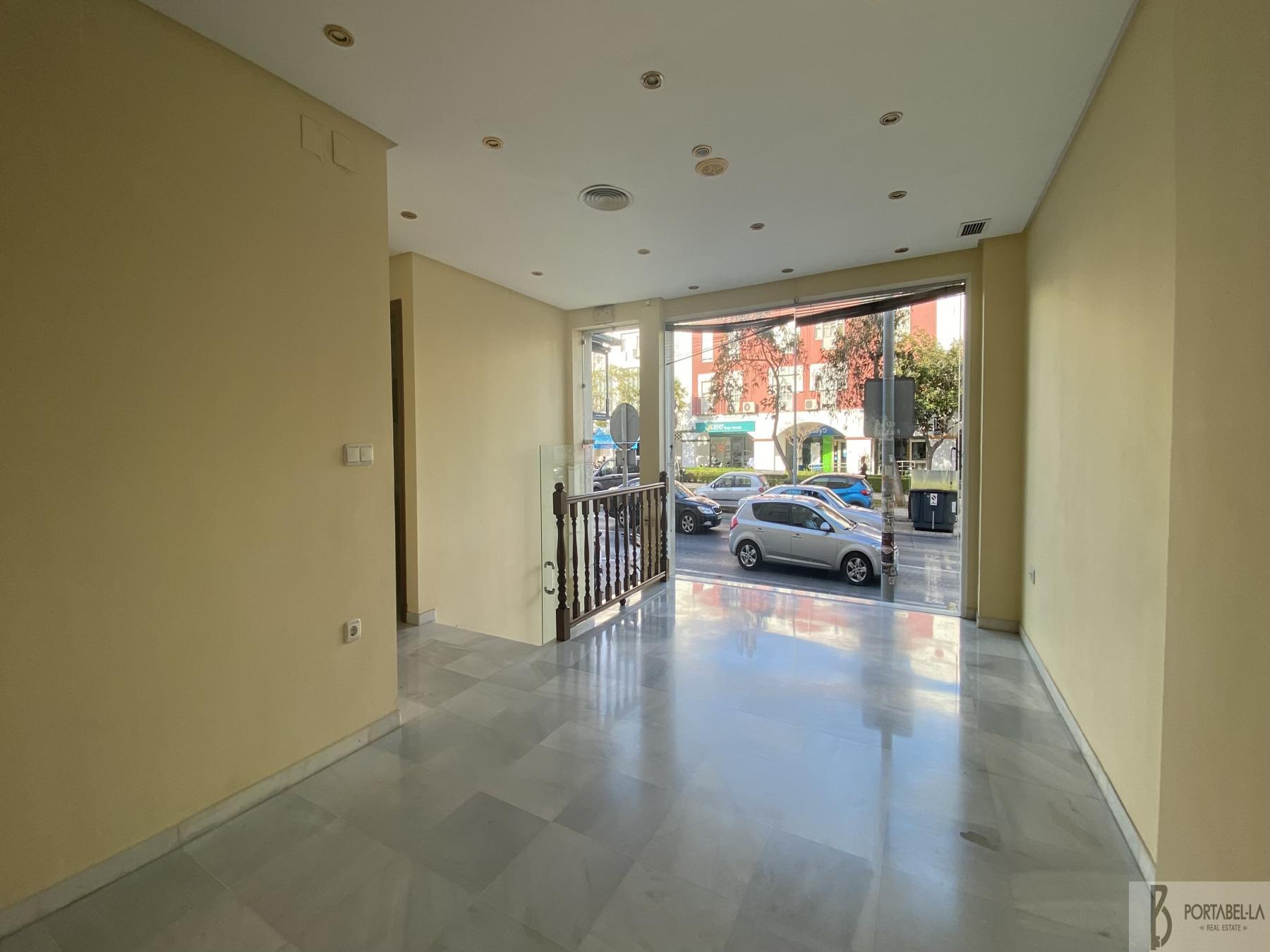 For rent of commercial in El Puerto de Santa María
