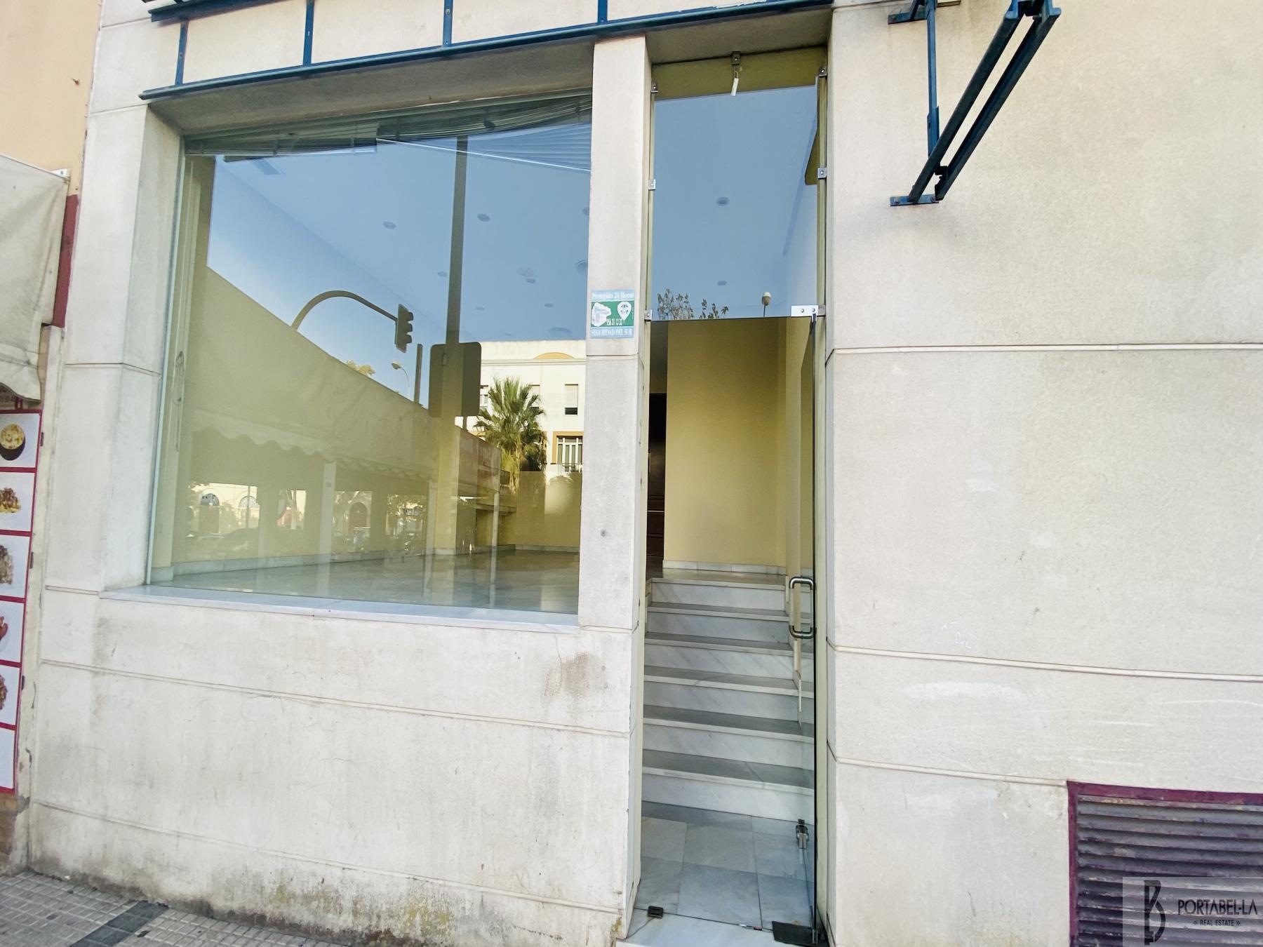For rent of commercial in El Puerto de Santa María