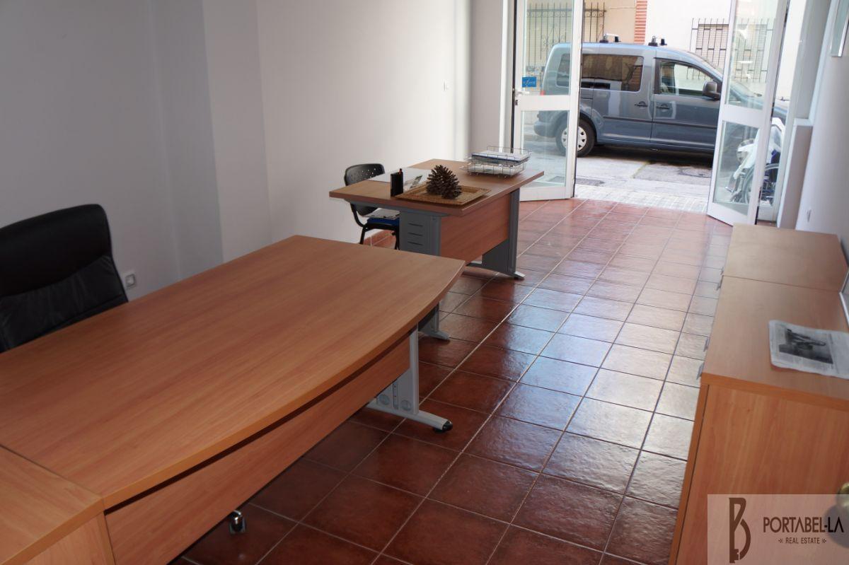 For rent of commercial in El Puerto de Santa María