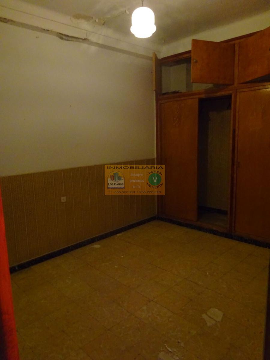 For sale of house in Sevilla