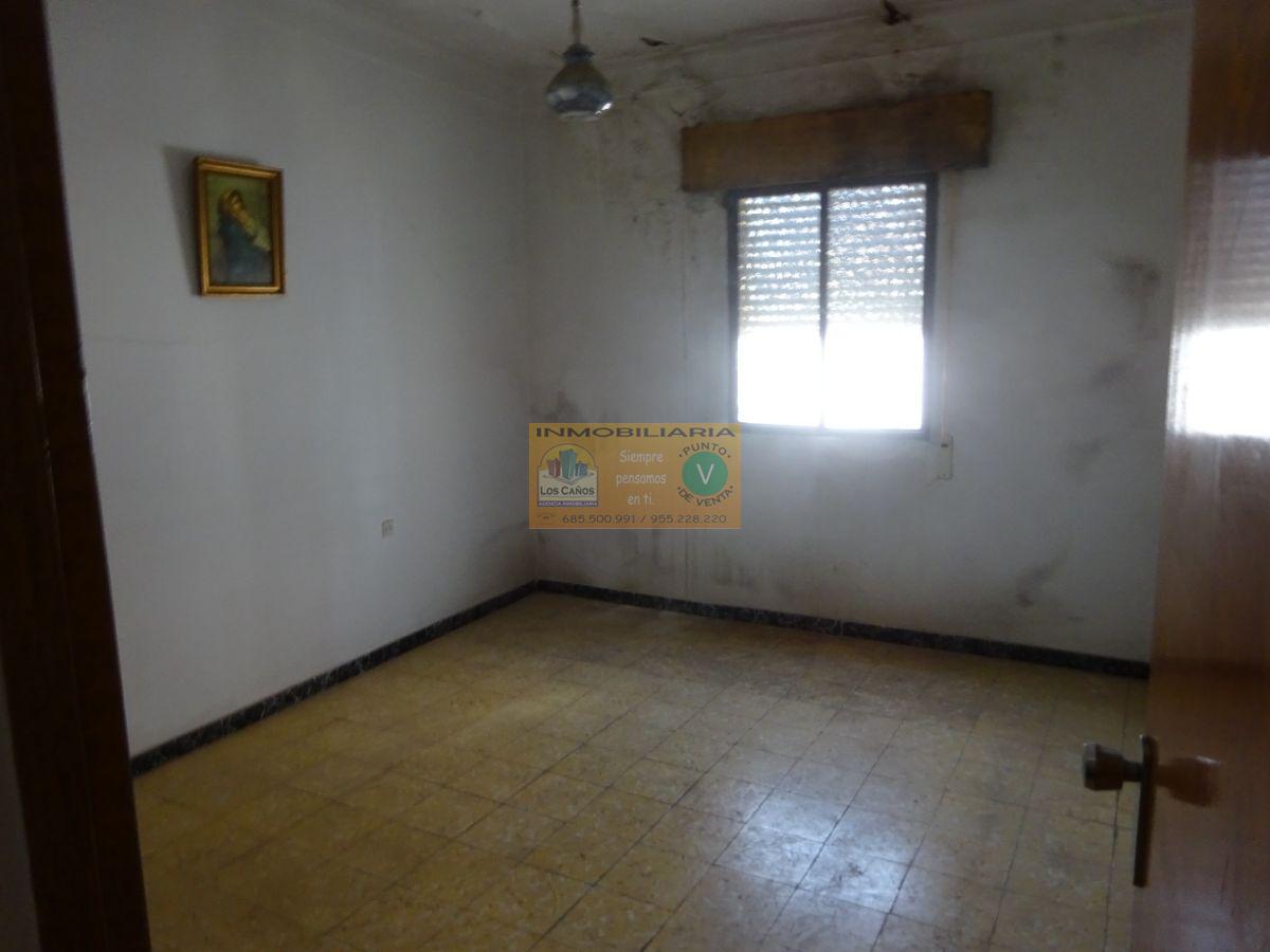For sale of house in Sevilla