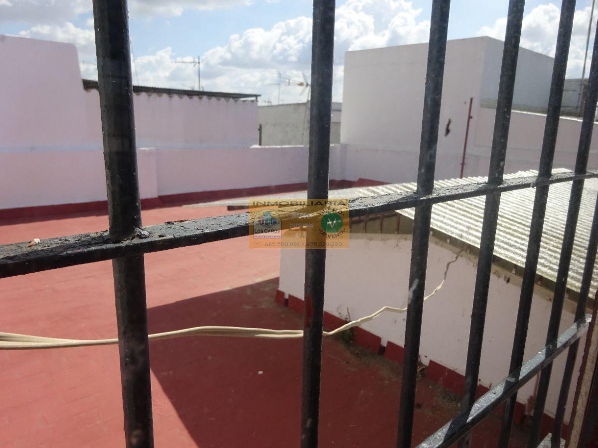 For sale of house in Sevilla
