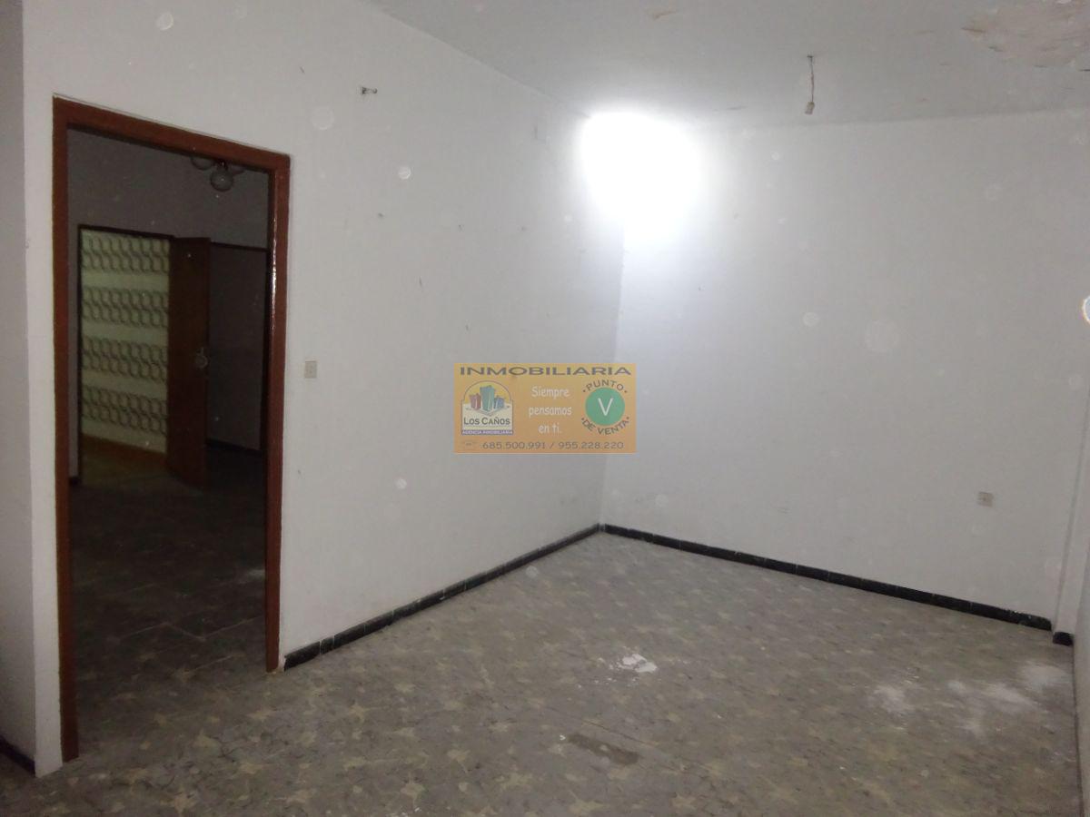 For sale of house in Sevilla