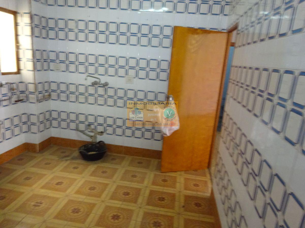 For sale of house in Sevilla
