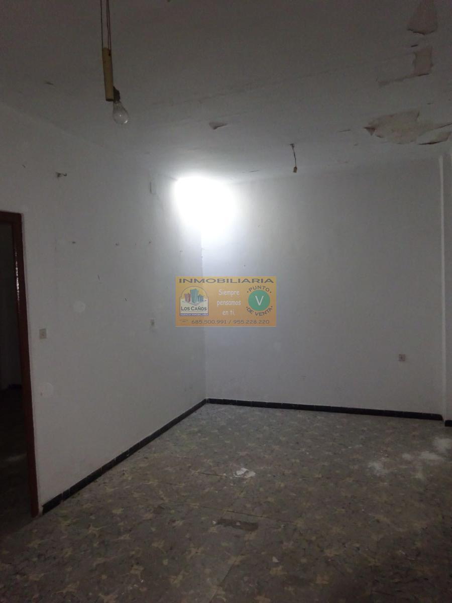 For sale of house in Sevilla