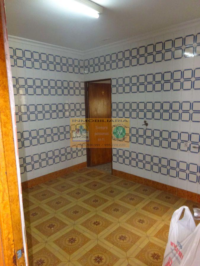 For sale of house in Sevilla
