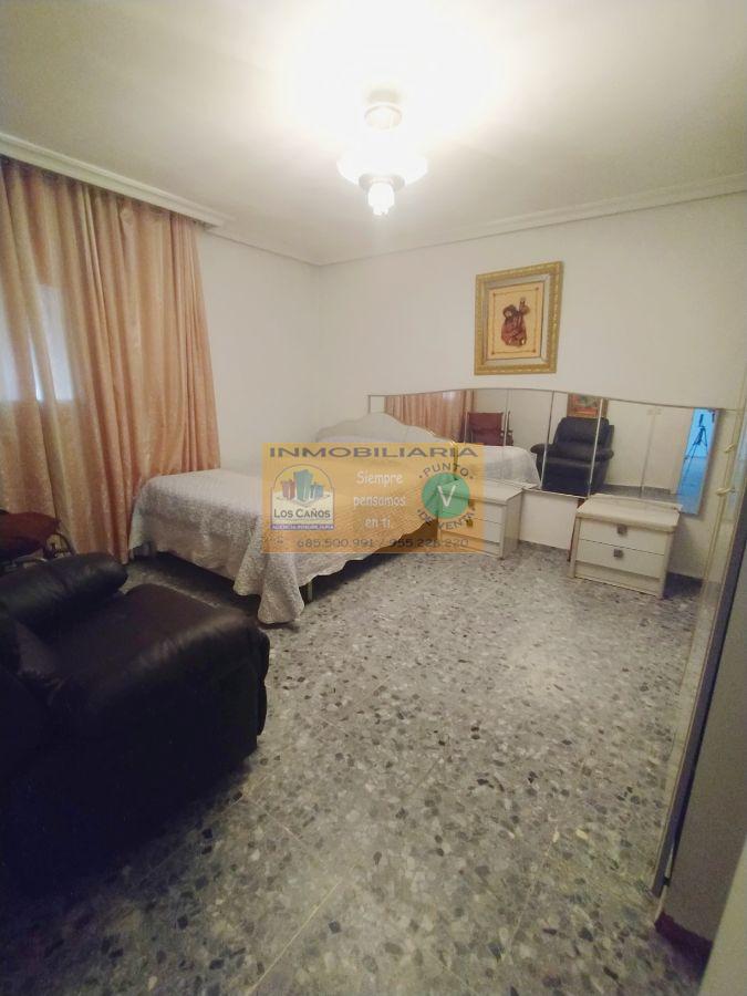 For sale of house in Sevilla