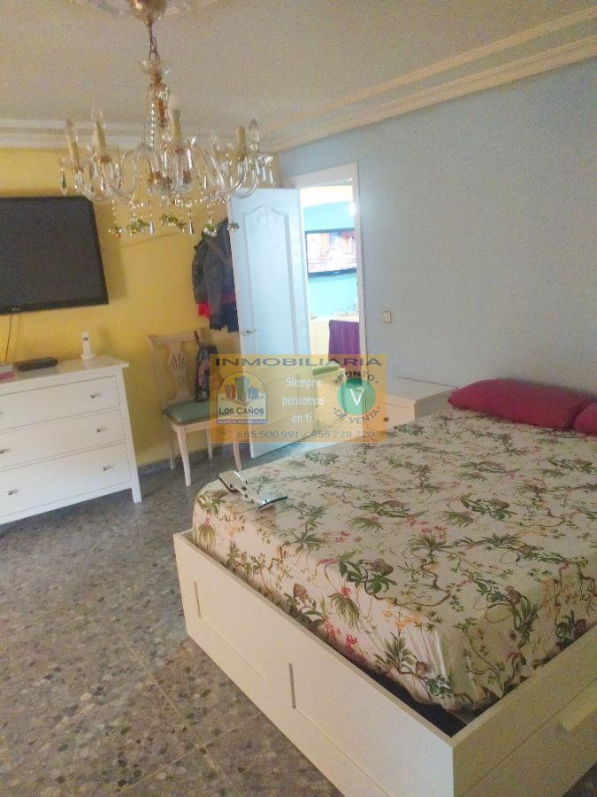 For sale of house in Sevilla