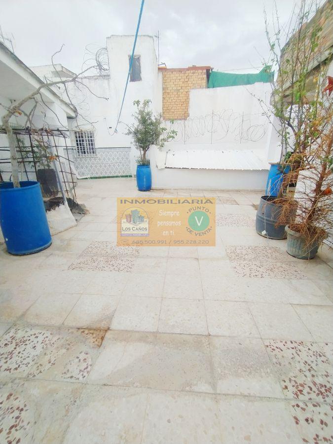 For sale of house in Sevilla