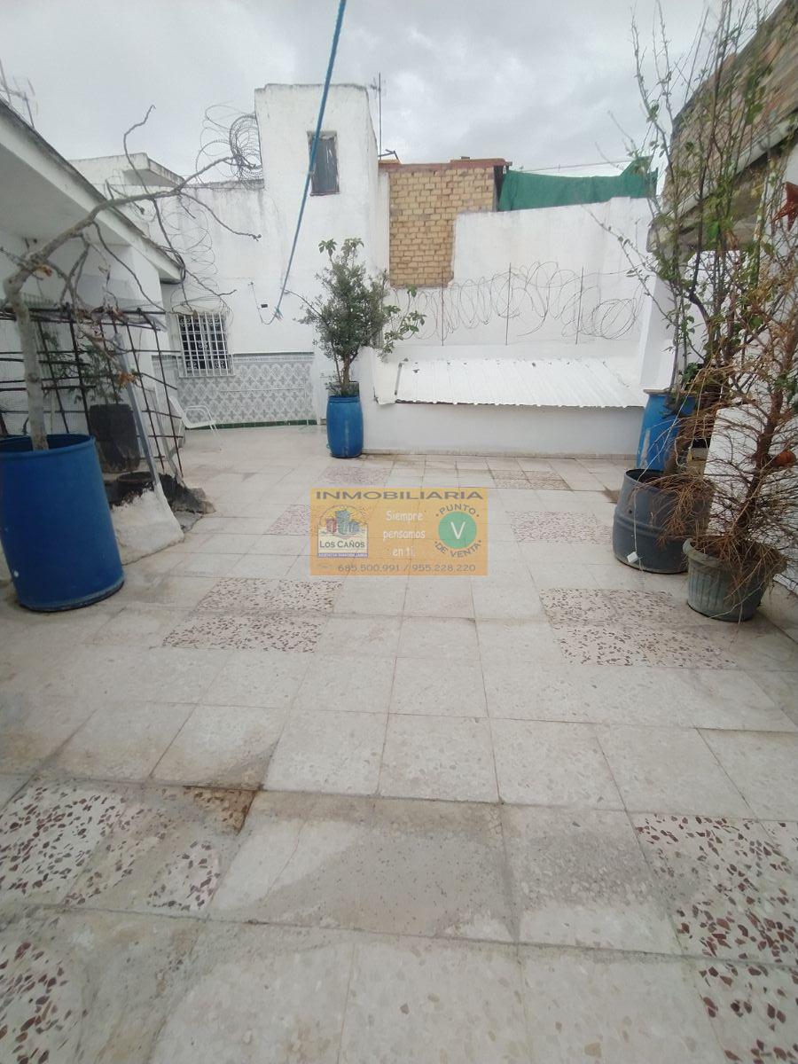 For sale of house in Sevilla