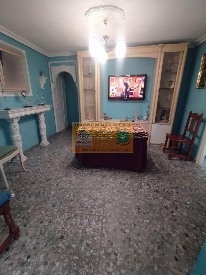 For sale of house in Sevilla