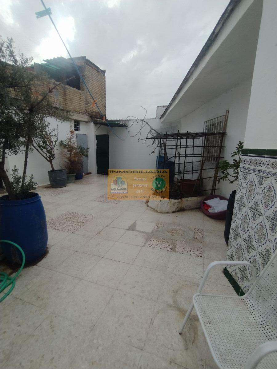 For sale of house in Sevilla
