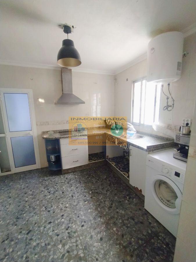 For sale of house in Sevilla