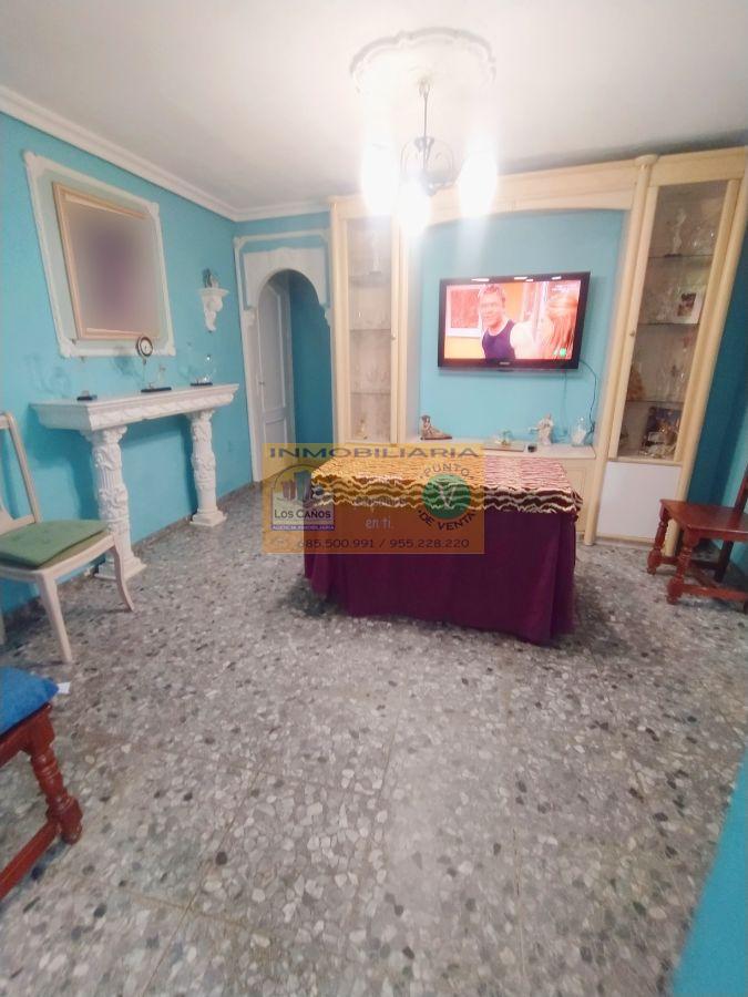 For sale of house in Sevilla