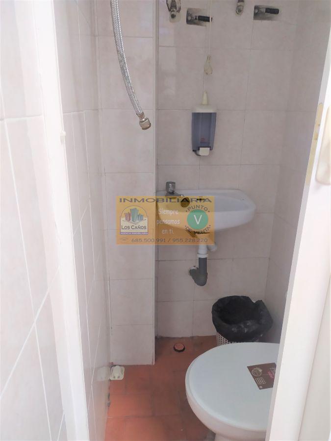 For sale of premises in Sevilla