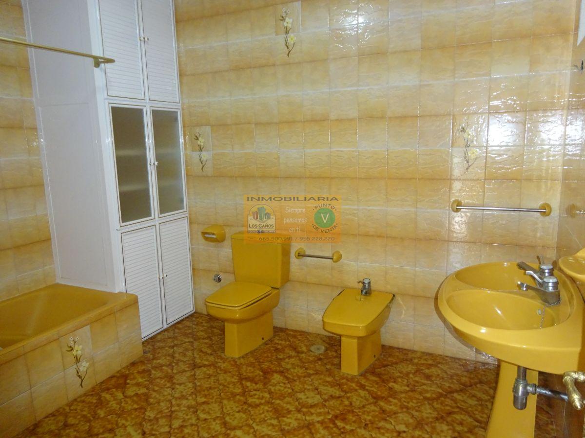 For sale of house in Sevilla