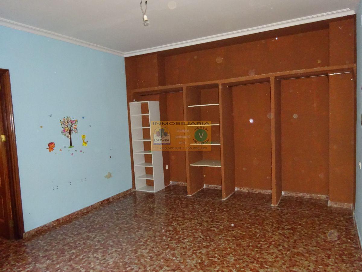 For sale of house in Sevilla