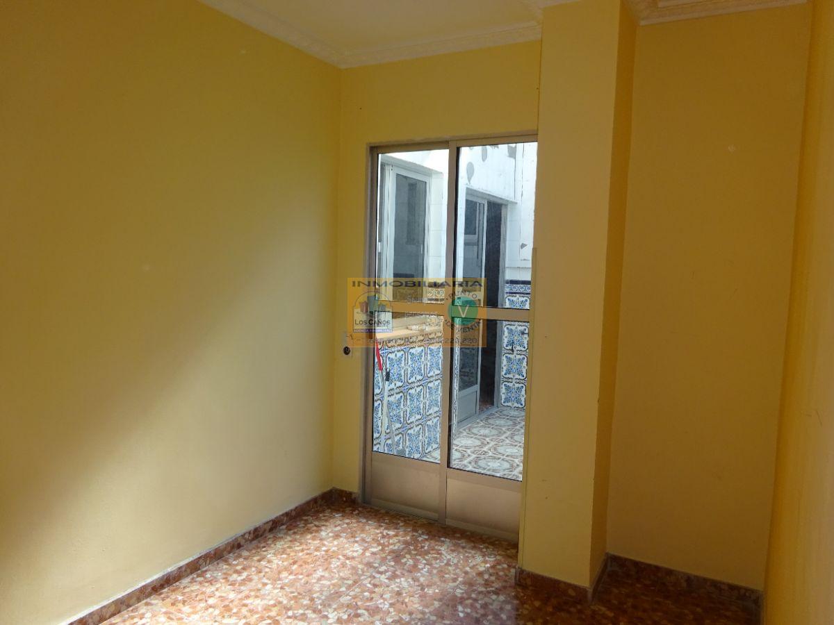 For sale of house in Sevilla