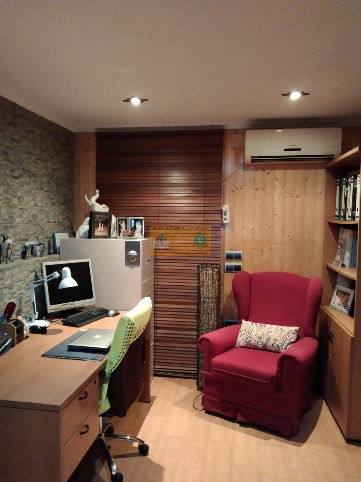 For sale of house in Sevilla