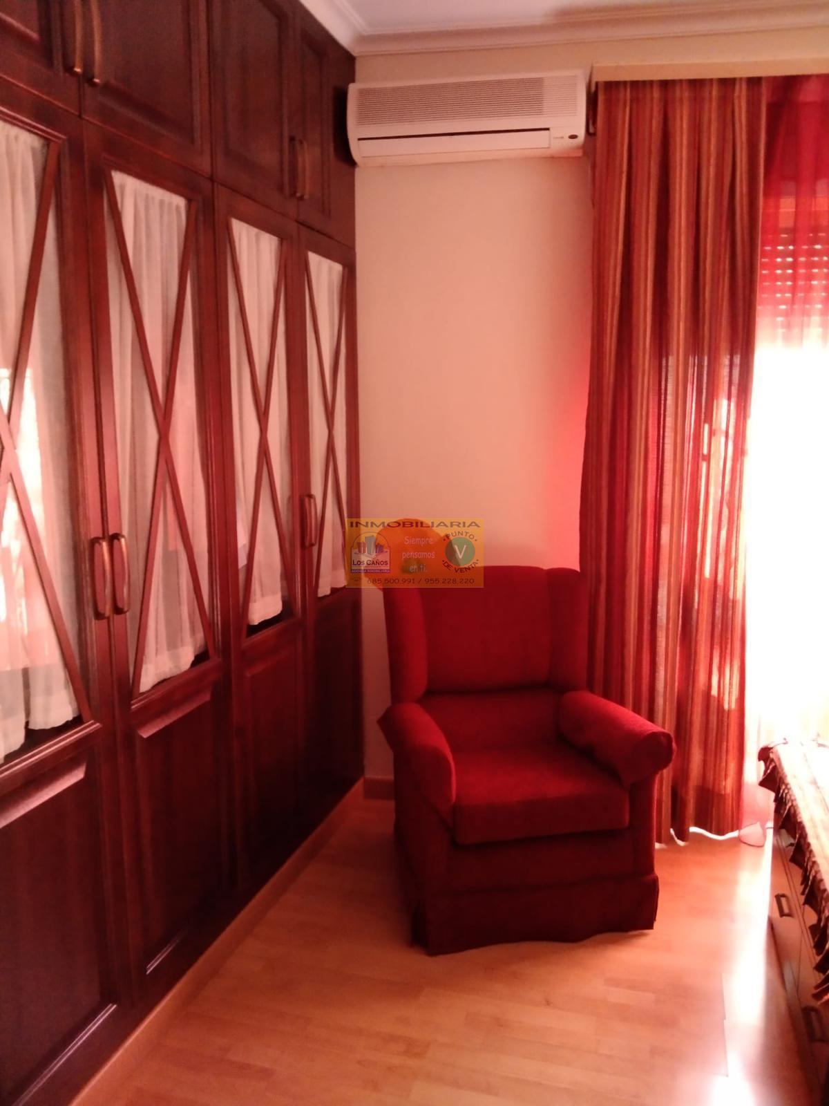For sale of house in Sevilla