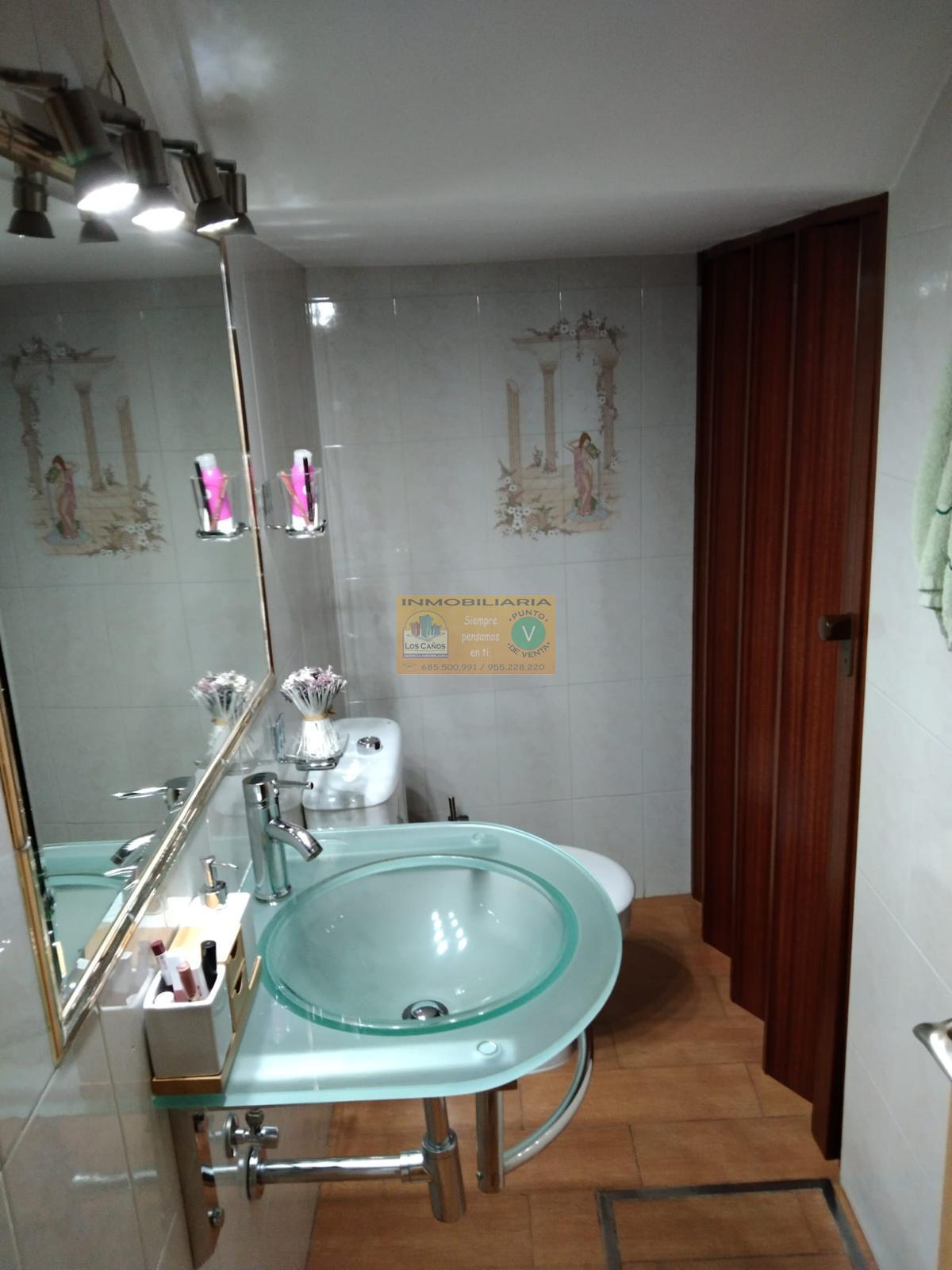 For sale of house in Sevilla