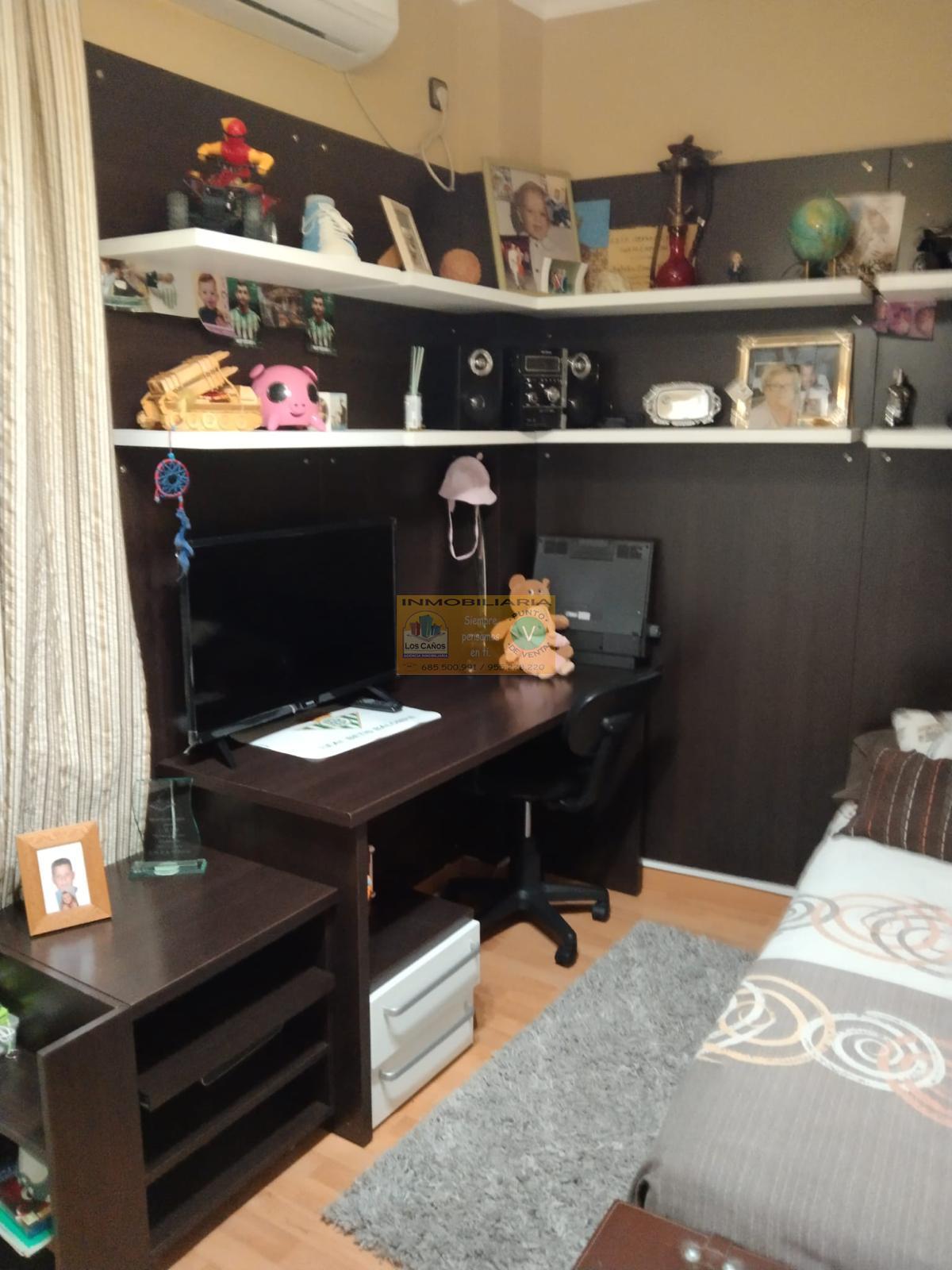 For sale of house in Sevilla