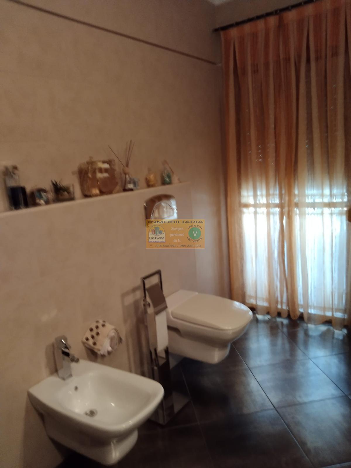 For sale of house in Sevilla