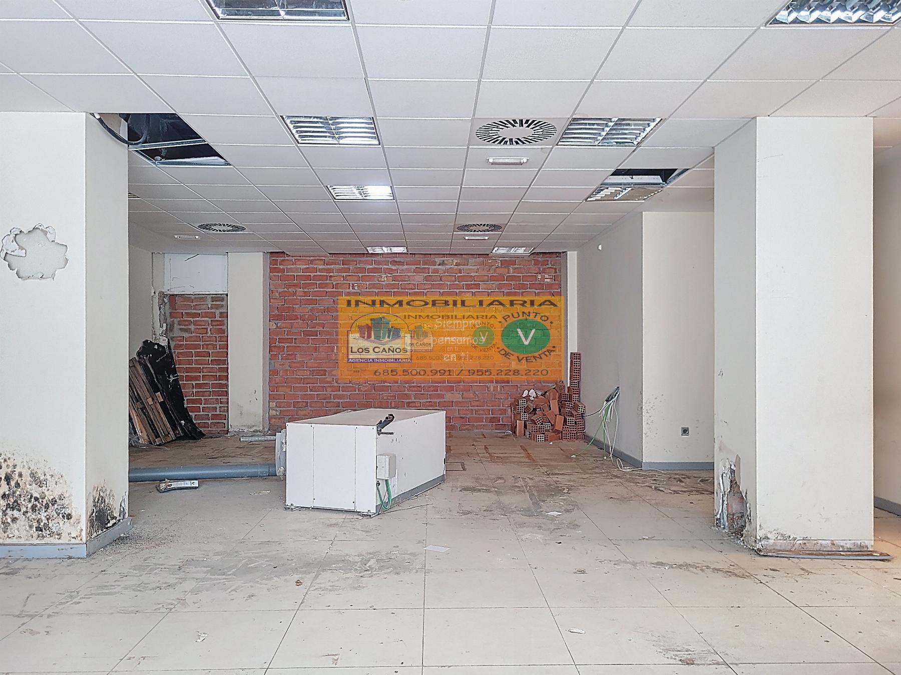 For sale of commercial in Sevilla