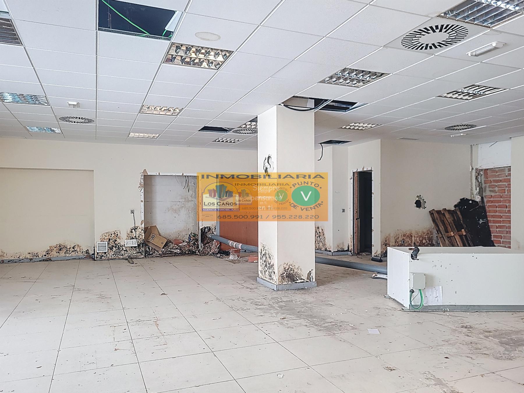 For sale of commercial in Sevilla