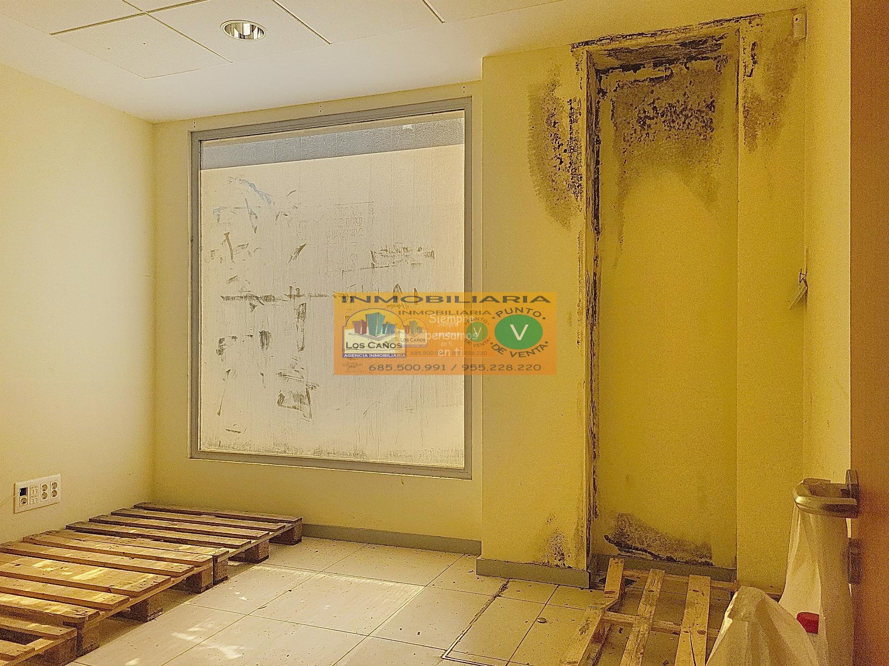 For sale of commercial in Sevilla