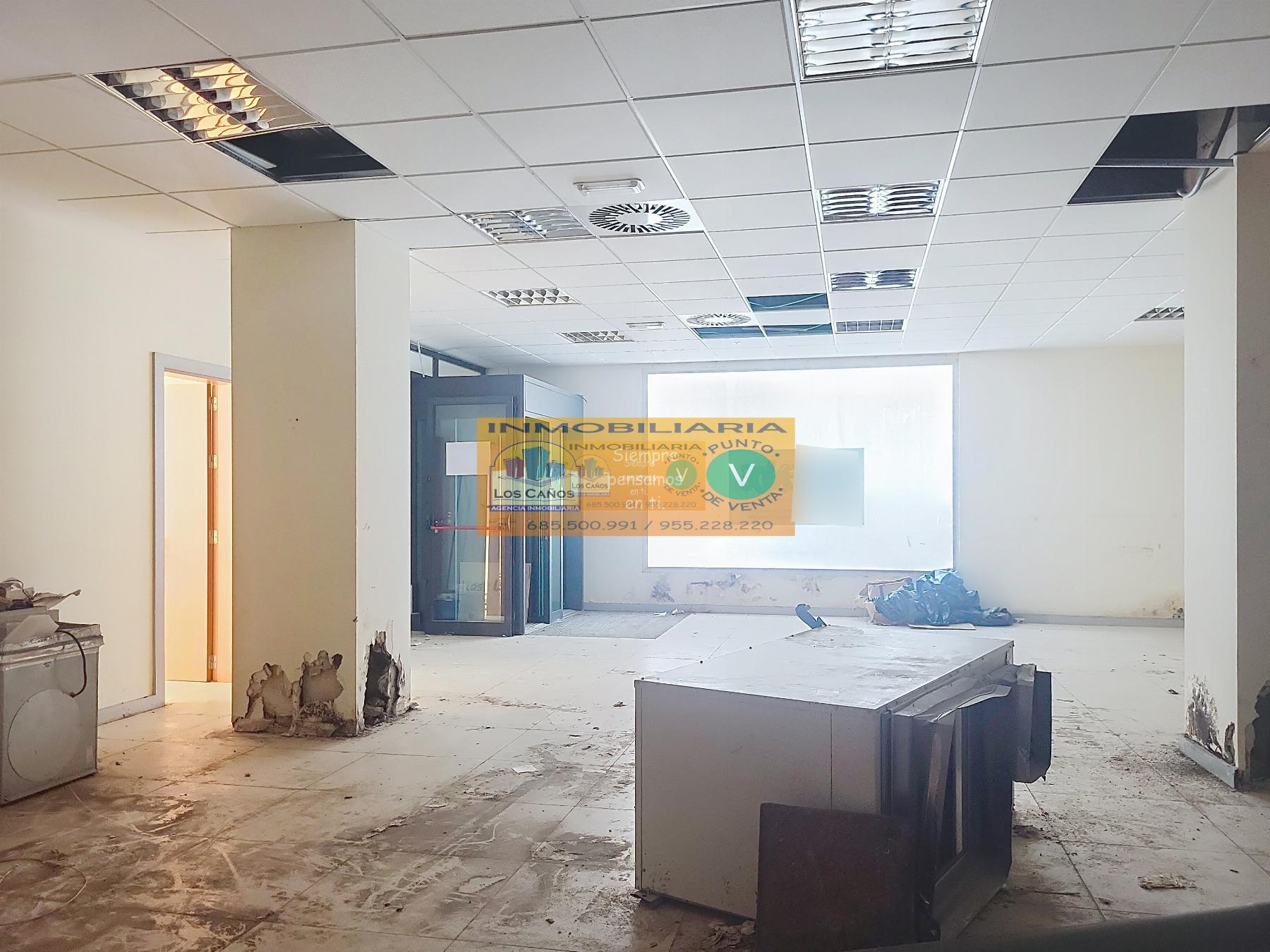 For sale of commercial in Sevilla