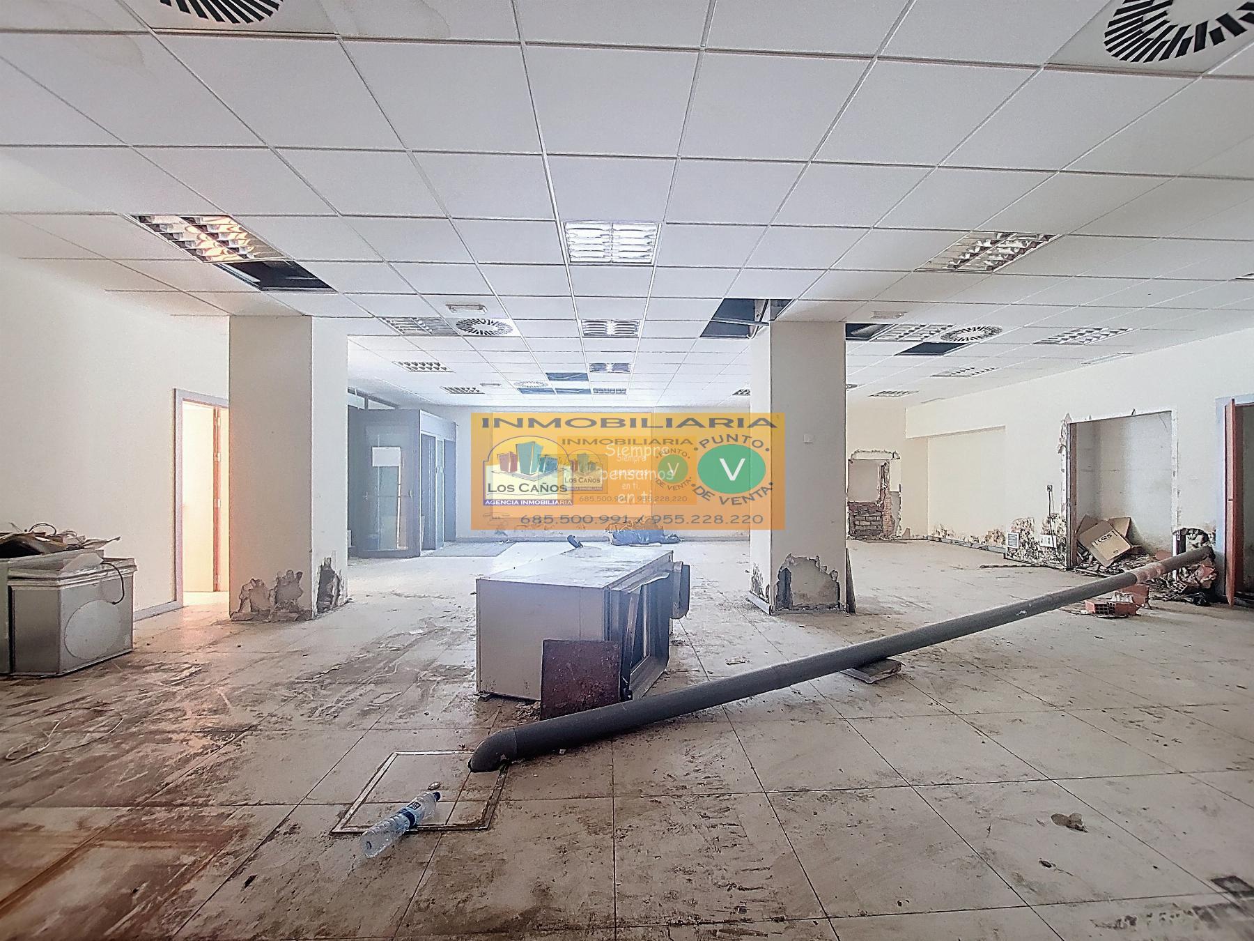 For sale of commercial in Sevilla