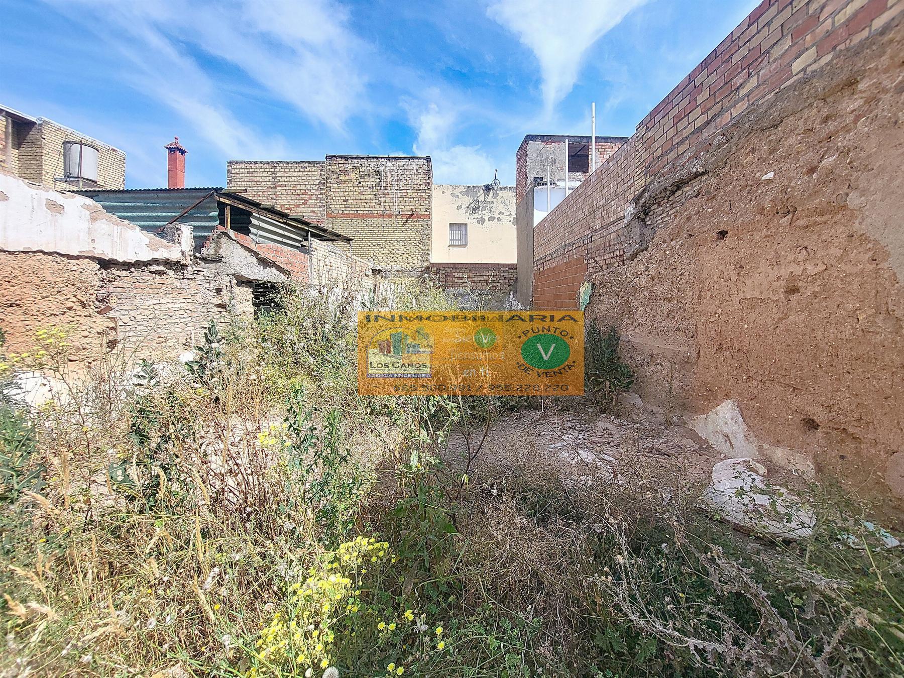 For sale of land in Sevilla