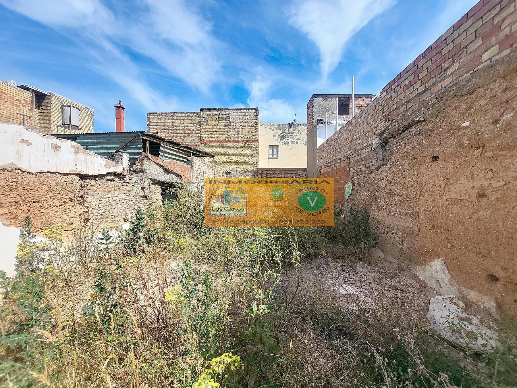 For sale of land in Sevilla