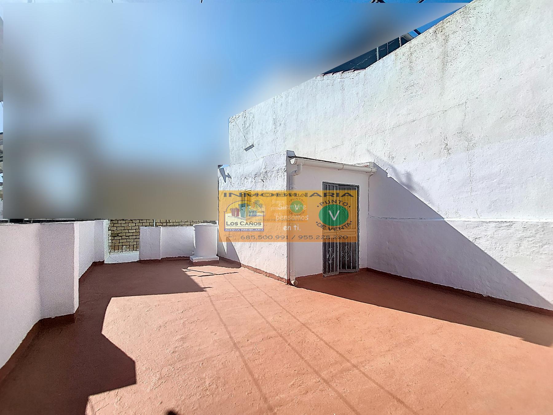 For sale of house in Sevilla