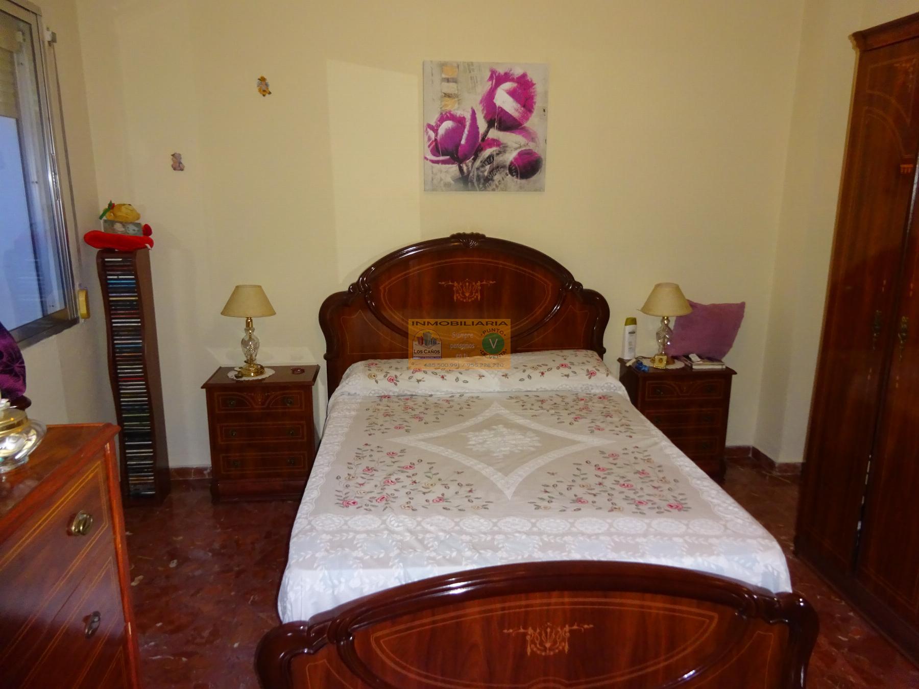 For sale of house in Sevilla