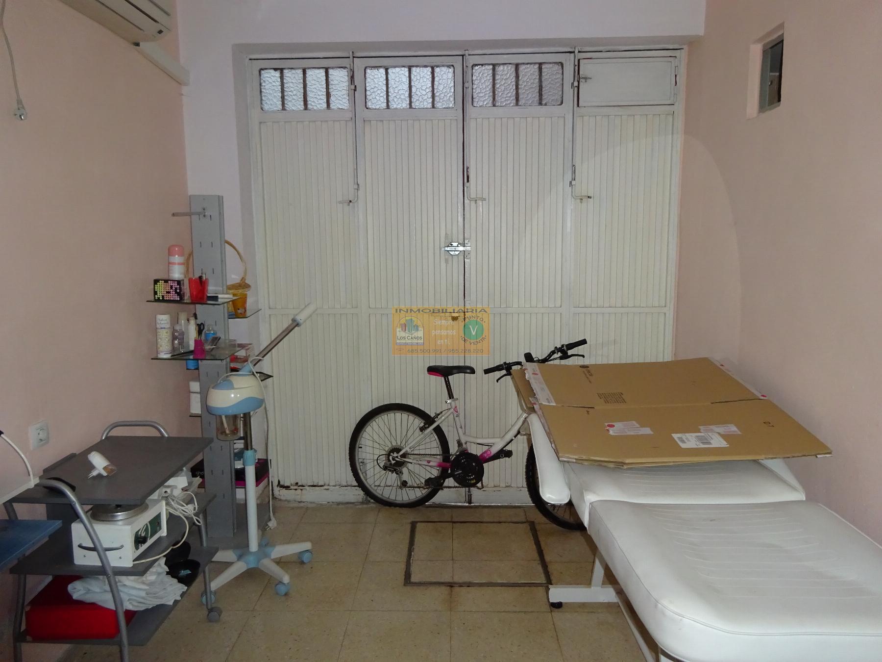 For sale of house in Sevilla