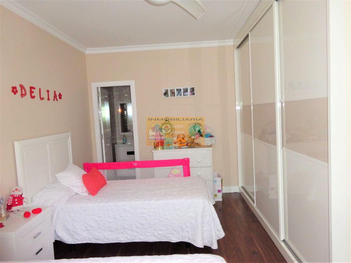 For sale of house in Sevilla