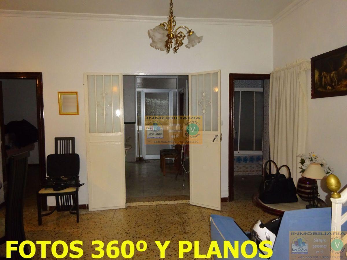 For sale of house in Sevilla