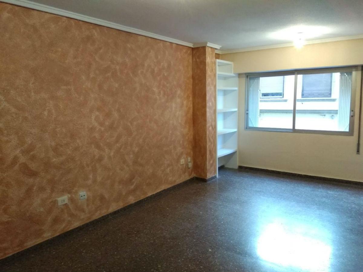 For rent of flat in Valencia