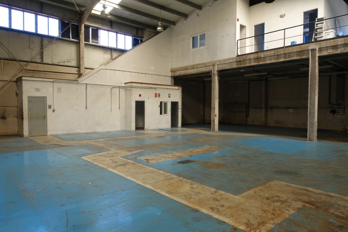 For sale of industrial plant/warehouse in El Puerto de Santa María