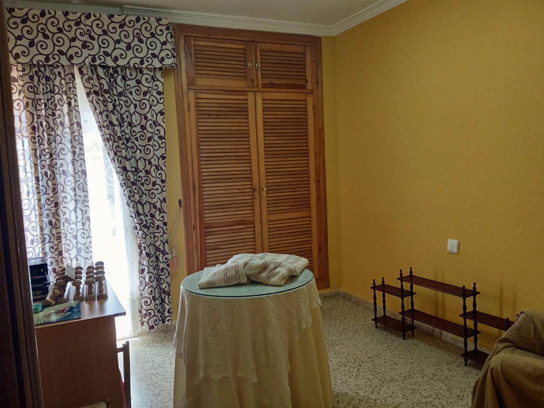 For sale of flat in El Puerto de Santa María