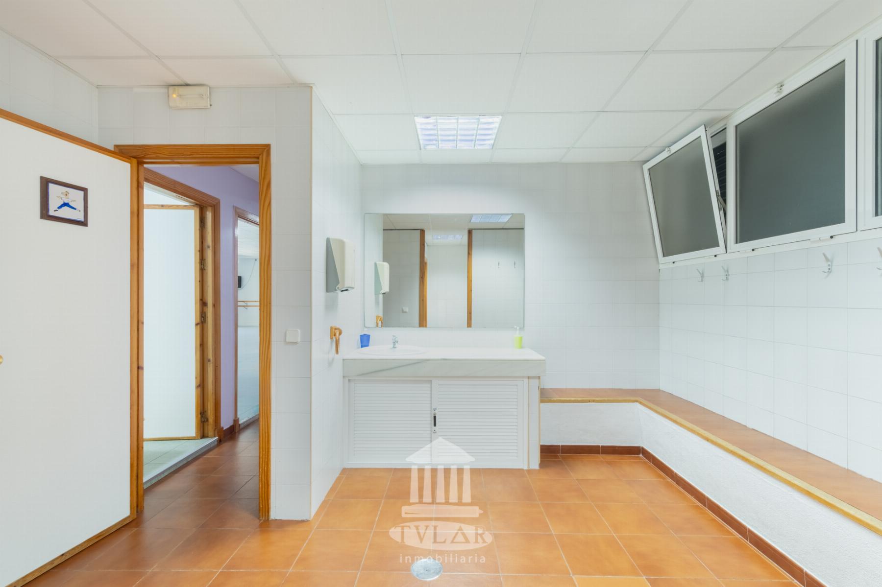 Venta de local comercial en El Puerto de Santa María