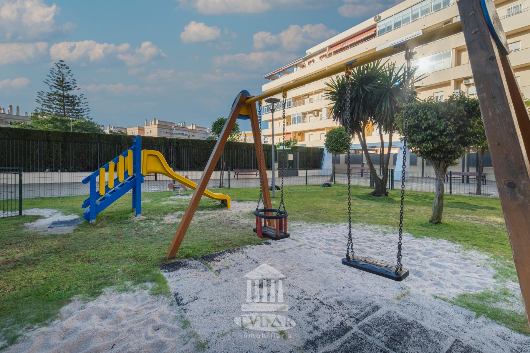 For sale of flat in El Puerto de Santa María