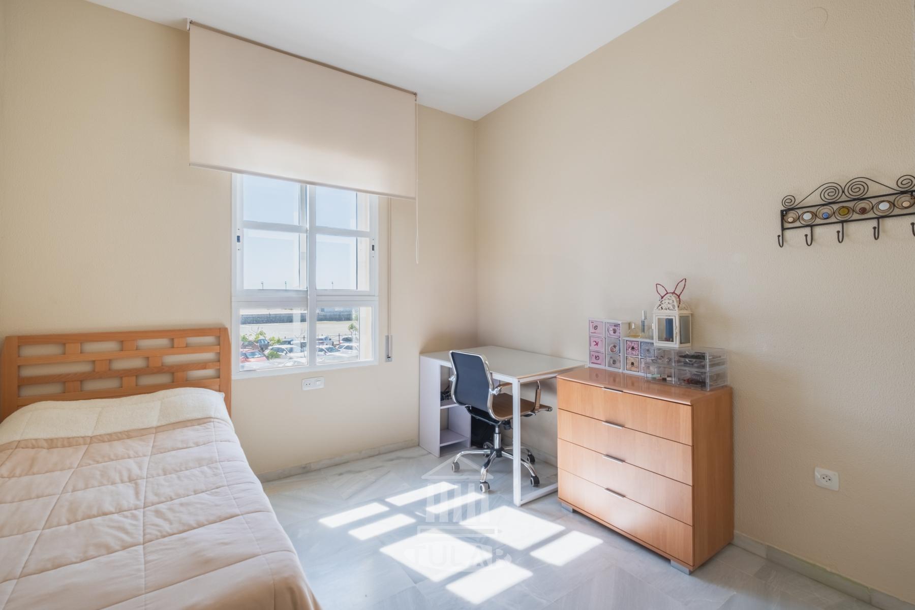 For sale of flat in El Puerto de Santa María