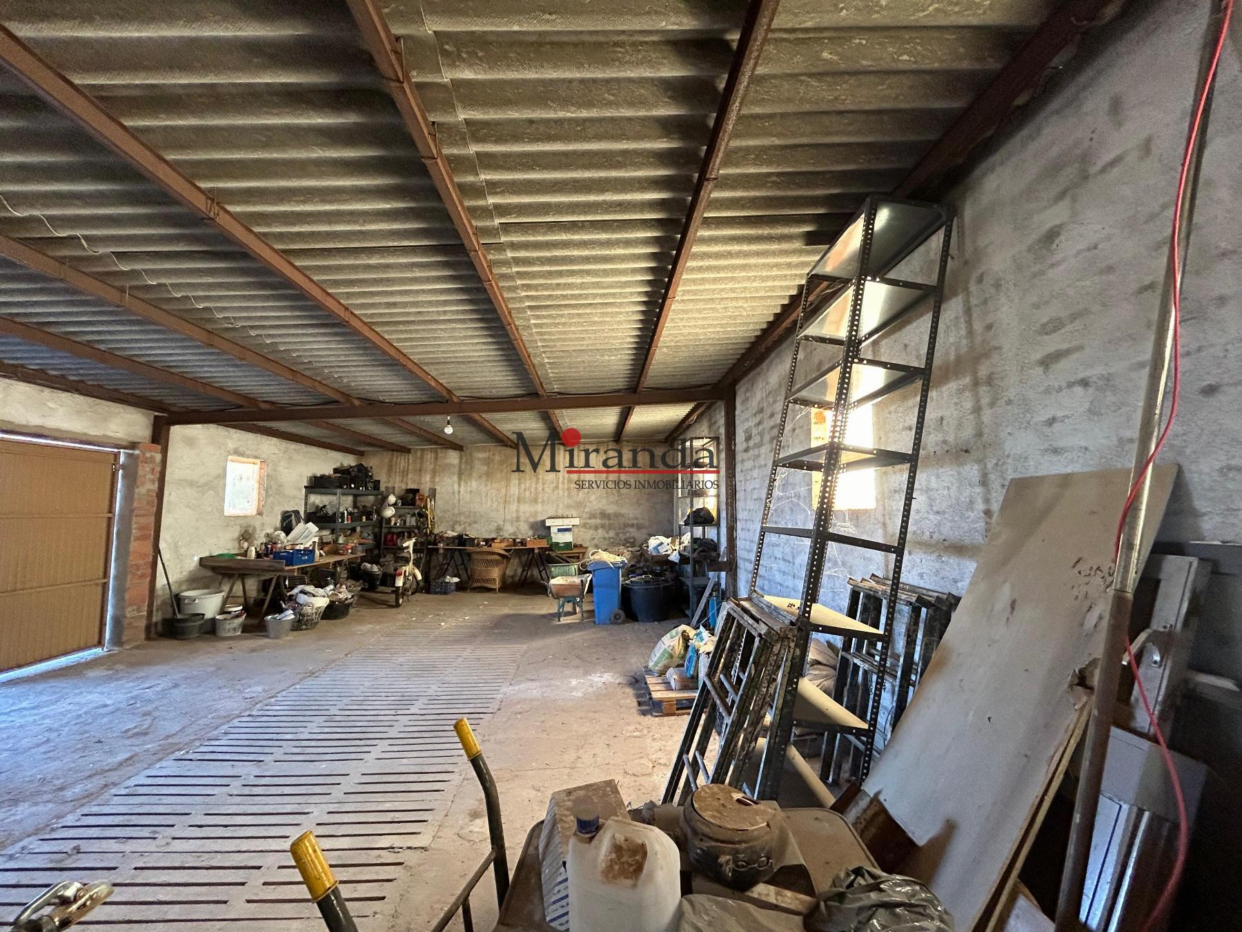 Venta de nave industrial en Polán