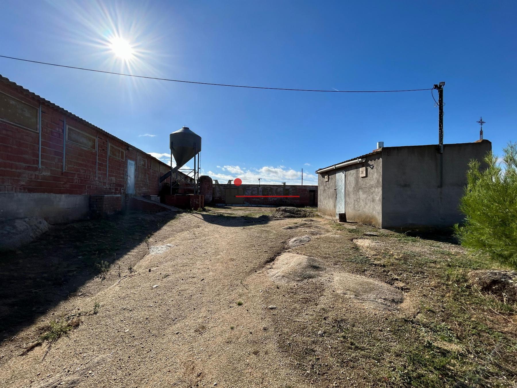Venta de nave industrial en Polán