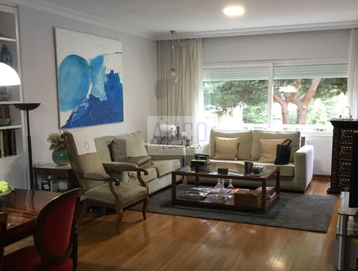 For sale of flat in Madrid