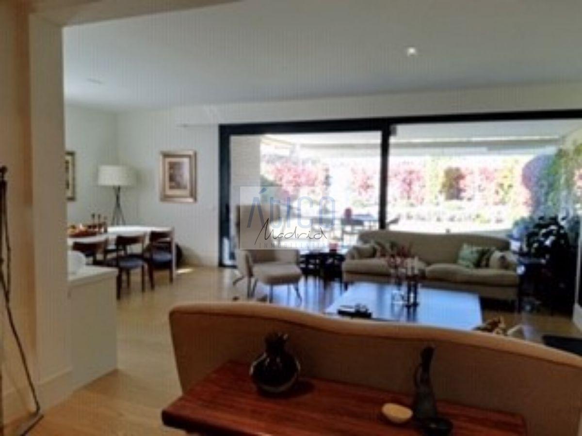 For sale of flat in Madrid