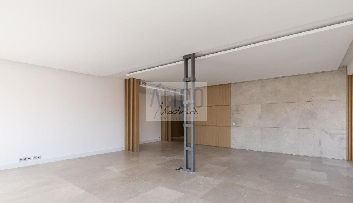 For rent of flat in Madrid